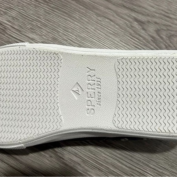 Sperry canvas sneakers (blue). Brand new with no box. Size 8.5 in men’s. - Picture 3 of 3